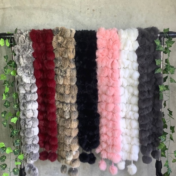 🌸 RABBIT FUR SCARF SHAWL BALLS LONG SOFT FURRY SHAWL WINTER CLASSY WARM COZY - Picture 2 of 12